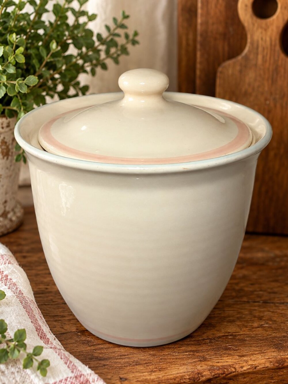 Pfaltzgraff Aura Pink 8" Lidded Canister Vintage Stoneware USA